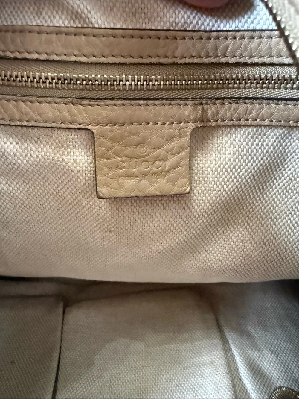 💯Authentic Gucci SOHO Pebbled Tan Leather Hobo Bag Shoulder Bag w Tassel